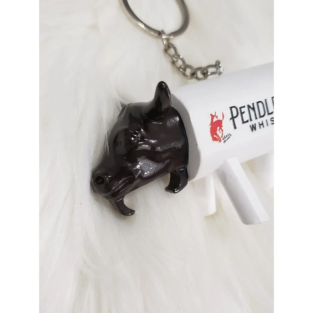 Pendleton Whisky COW Keychain Barware ADVERTISING PROMOTIONAL BULL STEER